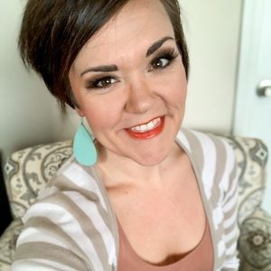 Meet your Posher, Jade